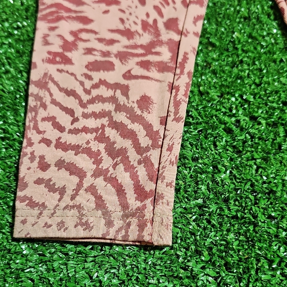 Nike Kids Patterned Pink Leggings - Picture 3 of 7